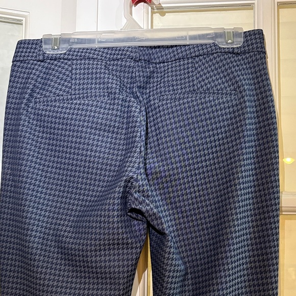 Banana Republic Blue Houndstooth Cropped Pants - Picture 4 of 7